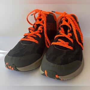 Under Armour sneakers size 6Y